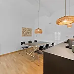 Beautiful 80sqm In Berlin-mitte 아파트 *